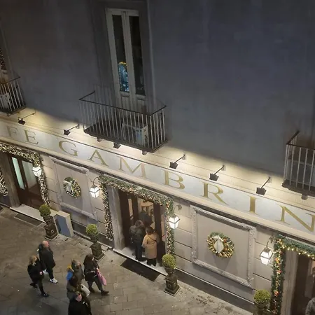 Edoardo Al Plebiscito Napoli