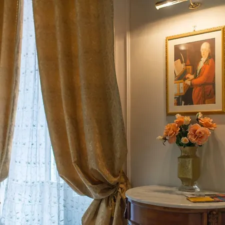 Edoardo Al Plebiscito Apartament Neapol