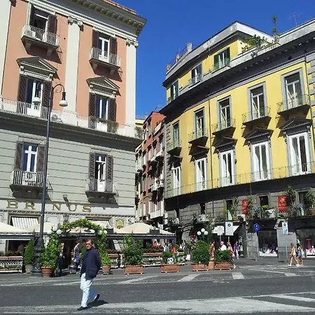 Daire Edoardo Al Plebiscito Napoli