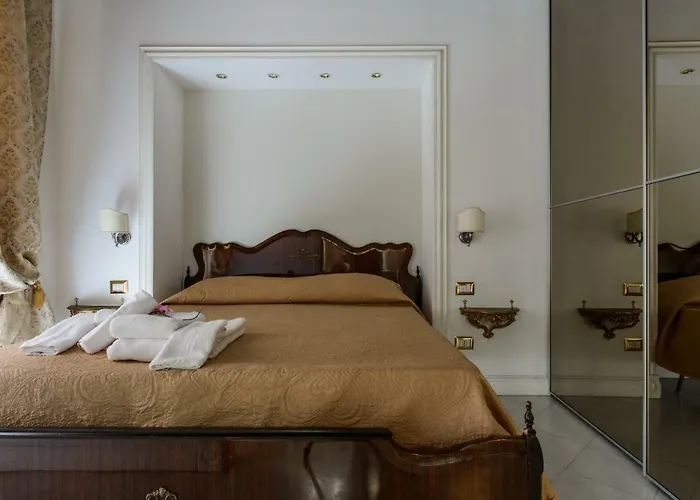 Edoardo Al Plebiscito Nápoles